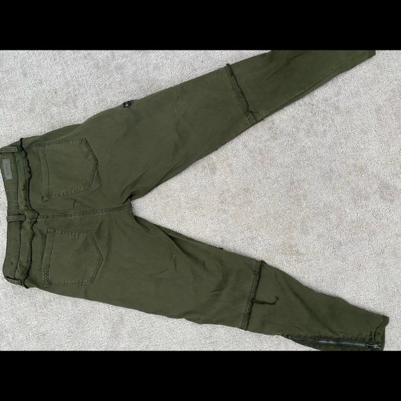 Blank NYC olive green zipper jeans, size 26 - Picture 3 of 3